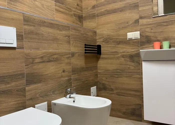 לינה וארוחת בוקר Laguna 3*